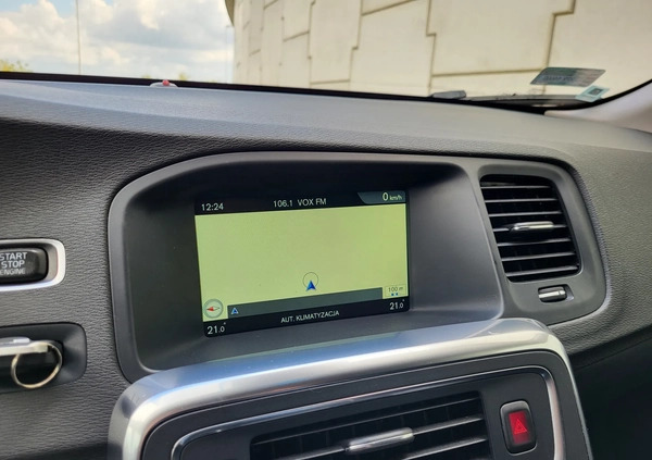 Volvo V60 cena 49400 przebieg: 226000, rok produkcji 2016 z Stąporków małe 301